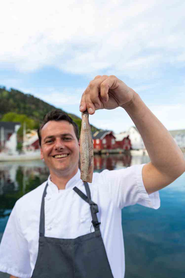 Adriaan van Moort, voorzitter van de branchevereniging visdetailhandel in Kalvåg