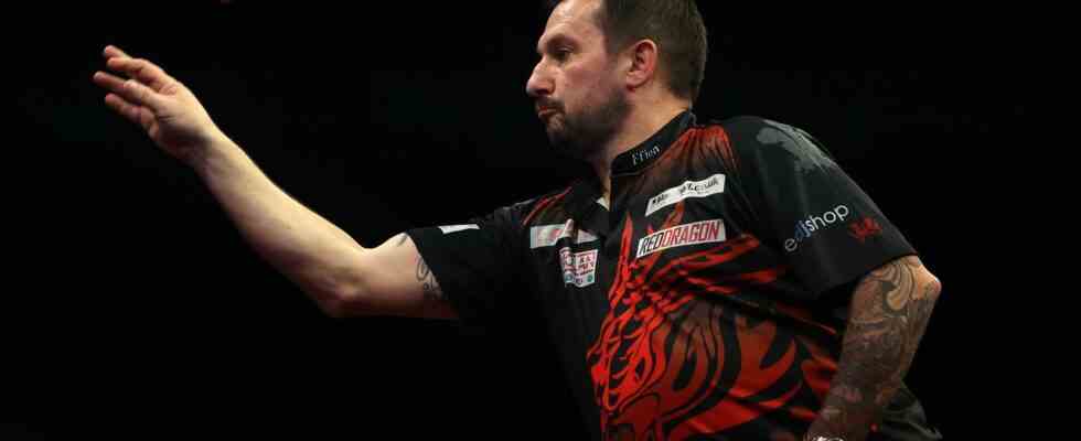 Cullen surclasse Clayton et pourrait rencontrer Van Gerwen en finale