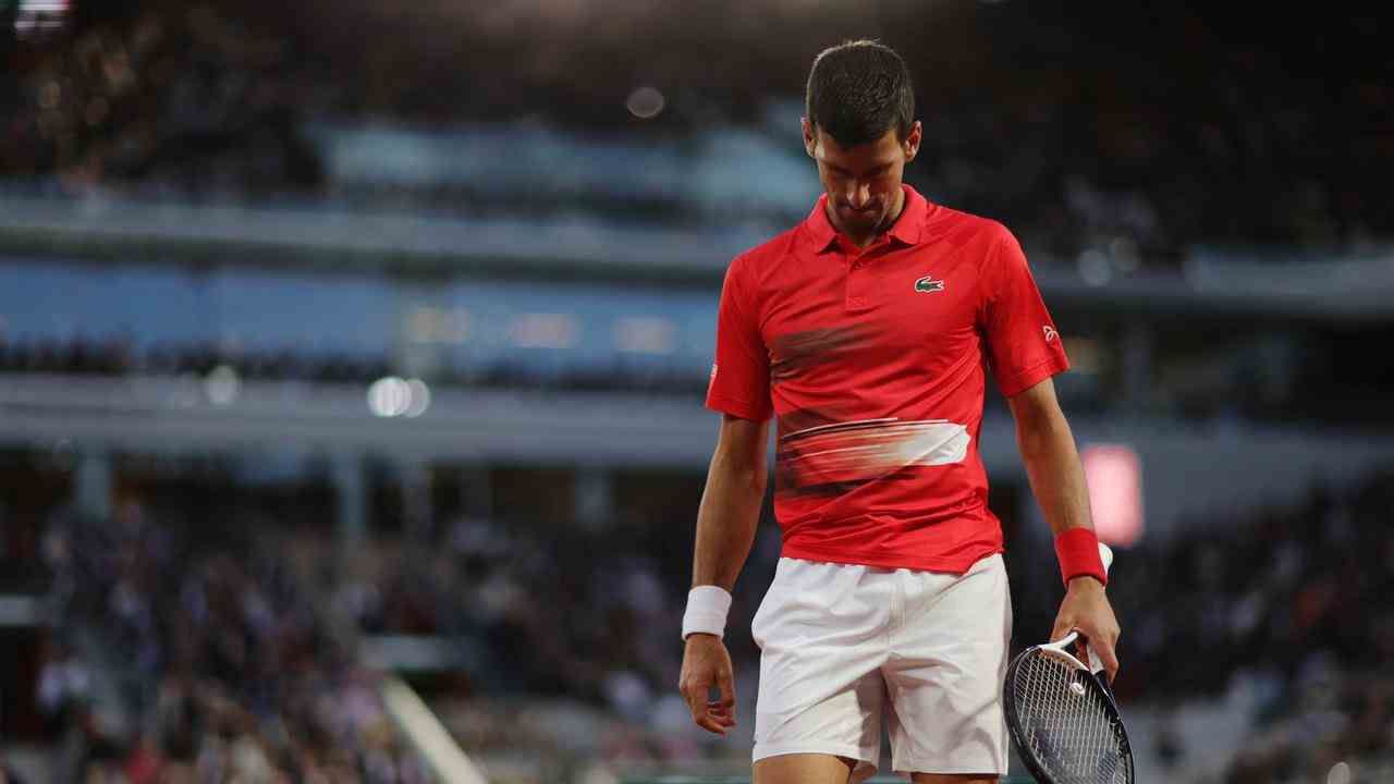 Novak Djokovic est tombé bien après minuit face à Rafael Nadal.