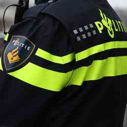 La police poursuit a travers Eindhoven des agents trouvent une