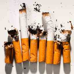 Le Canada veut un avertissement sur chaque cigarette