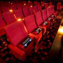 Les cinemas attirent un nombre record de visiteurs a la