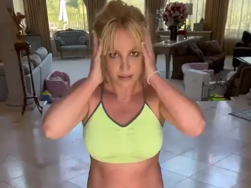 Britney Spears danse sur la musique