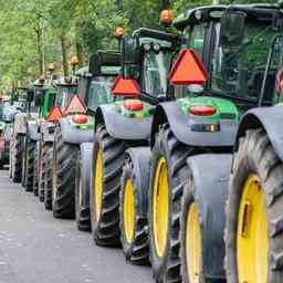 Pas daction des agriculteurs a La Haye mercredi 22 juin
