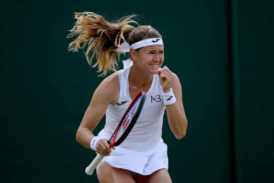 Marie Bouzkova est en quart de finale après avoir battu Caroline Garcia en un set.