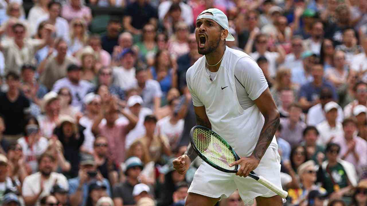 Nick Kyrgios a pris les devants contre Brandon Nakashima après cinq sets.