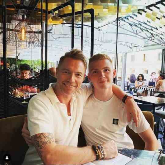 Ronan Keating, (L) et son fils Jack.  Instagram