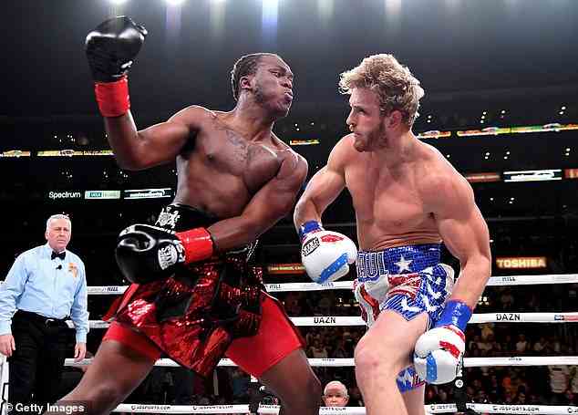 Logan Paul (à droite) n'a eu qu'un seul match de boxe professionnelle – une défaite par décision partagée contre le rappeur KSI (photo) en 2019 – mais un combat avec lui vaudrait des millions