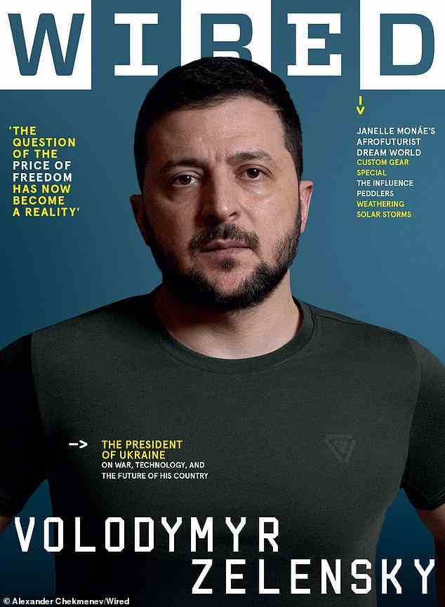 Au milieu de la rangée, Zelensky est également apparu sur la couverture du magazine Wired pour leur numéro de septembre/octobre