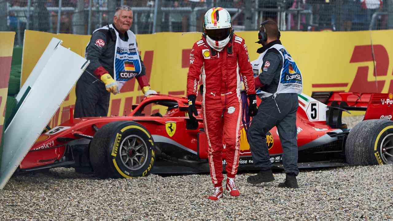 Après son idole Michael Schumacher, Vettel a signé un contrat avec Ferrari en 2015.  Ce n'était pas un succès : en partie à cause de ses propres erreurs, Vettel a raté le titre mondial pendant cinq saisons consécutives.