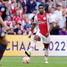 Ajax grace a Antony a 2 2 face au PSV