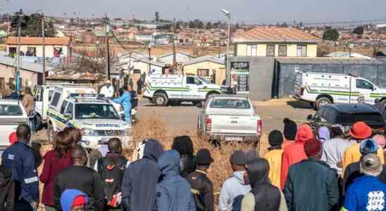 Des hommes armes tuent 15 personnes et en blessent neuf