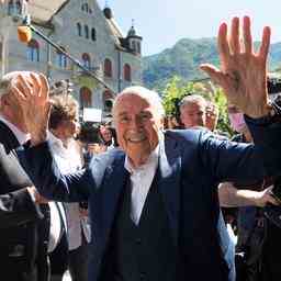 La justice suisse fait appel de lacquittement de Blatter et