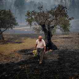 Le Portugal et lEspagne ravages par des incendies de foret
