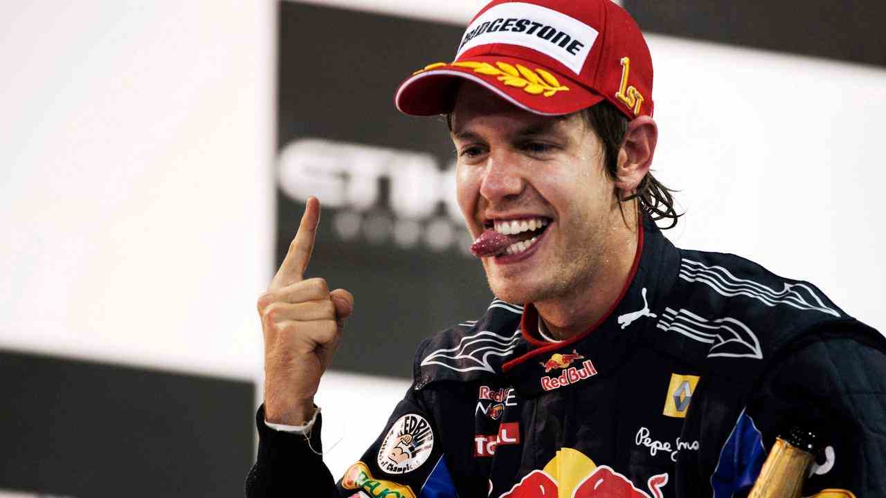 Sebastian Vettel célèbre son premier titre mondial pour Red Bull en 2010.