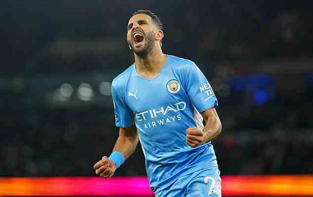 Manchester City entame des pourparlers contractuels avec Riyad Mahrez alors