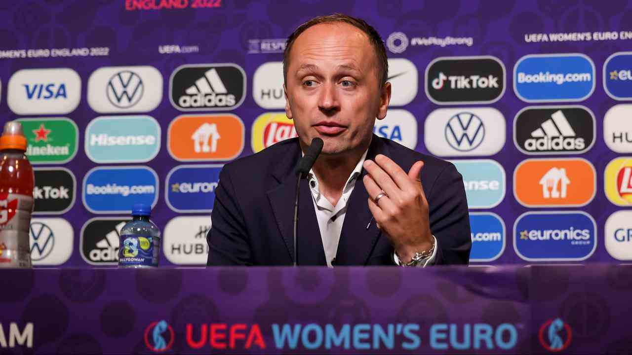 L'entraîneur national Mark Parsons était particulièrement fier de ses joueurs lors de sa conférence de presse après France-Pays-Bas.