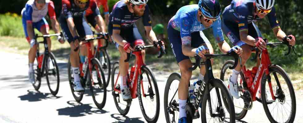 Refugee Pedersen remporte letape en cote du Tour et enregistre