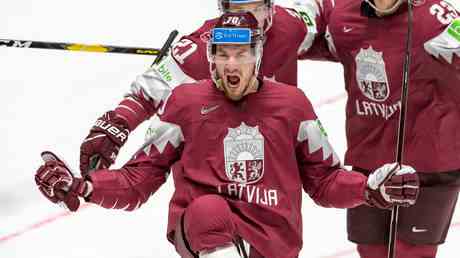 Un veteran du hockey nie une decision russe apres un