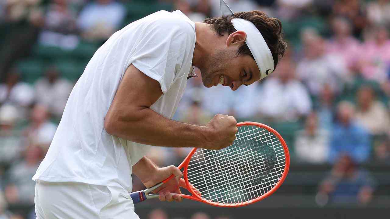 Taylor Fritz est en quart de finale de Wimbledon pour la première fois.