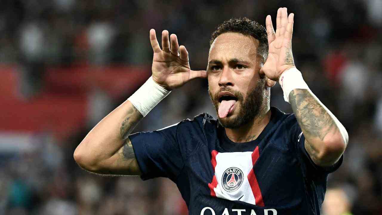 Neymar était la star du Paris Saint-Germain avec deux buts.