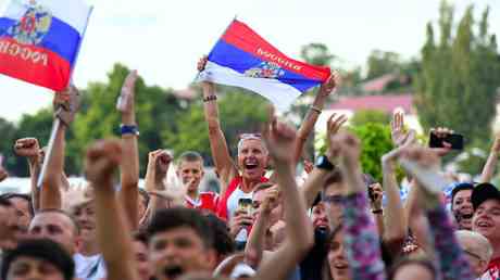 De nouvelles etapes vers lintegration du football de Crimee en