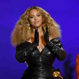 Examen apercu nouvel album Beyonce soiree dansante passionnante et eblouissante