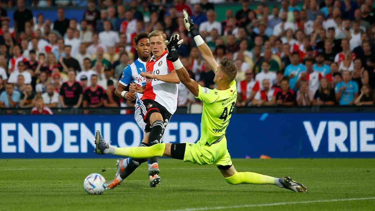 Le gardien de Heerenveen Andries Noppert était un obstacle majeur pour Feyenoord.