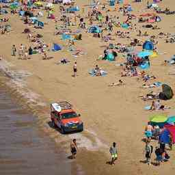Le dimanche tropical passe sans probleme majeur sur les plages