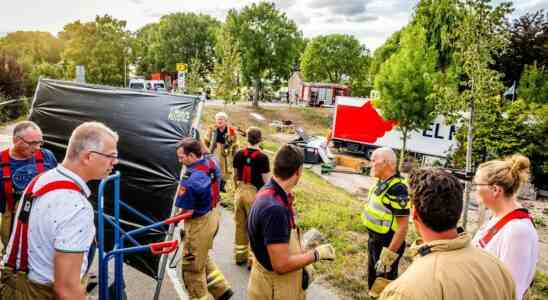 Plusieurs morts apres un accident de camion dans un barbecue