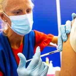 Trois milliemes de vaccination contre la variole mises la volonte