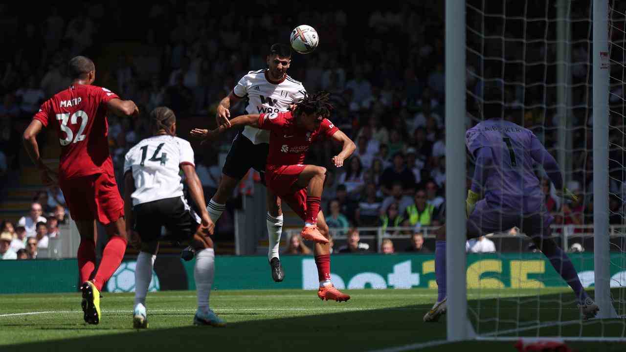 Le 1-0 d'Aleksandar Mitrovic est en préparation.