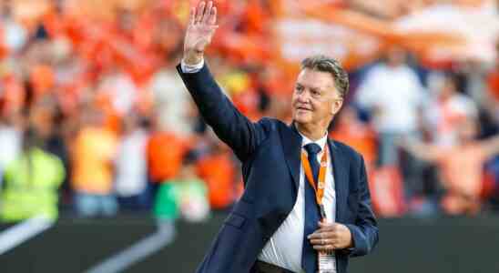 Van Gaal trouve remarquable que la FIFA modifie si tard