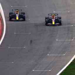 Verstappen deuxieme derriere son coequipier Perez lors du dernier GP