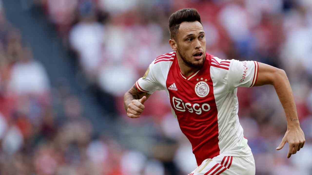 Lucas Ocampos a fait ses débuts avec l'Ajax.