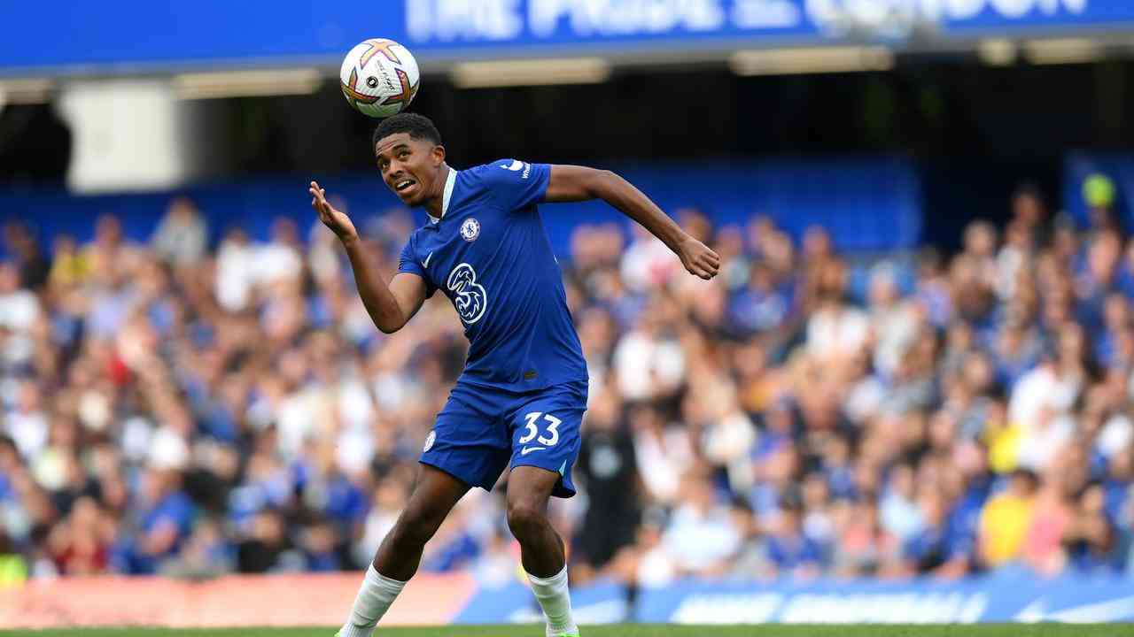 Le défenseur Wesley Fofana a fait ses débuts à Chelsea.  Il est venu de Leicester City cette semaine pour 80 millions d'euros.