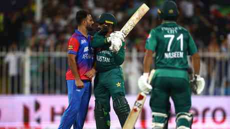 De violents affrontements entre supporters marquent le match de cricket