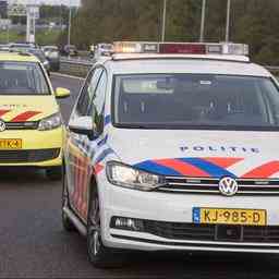 Des voitures entrent en collision a un carrefour a Breda