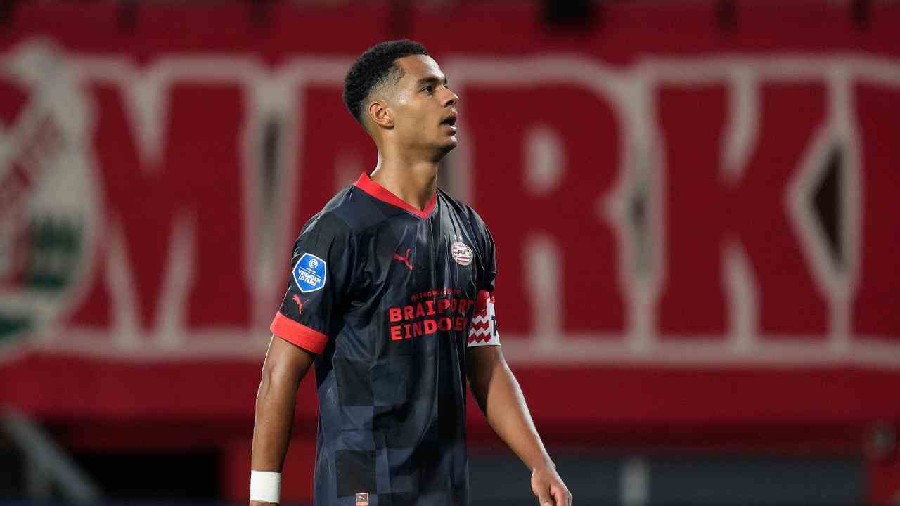 Cody Gakpo en action lors du FC Twente-PSV (2-1).