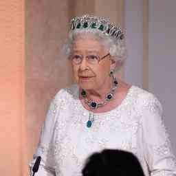 Graves problemes de sante pour la reine britannique Elizabeth 96