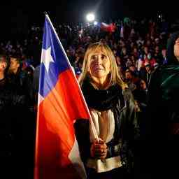 Le Chili rejette la nouvelle constitution progressiste lors dun referendum