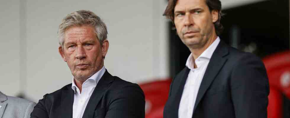 Le PSV et le directeur technique De Jong se separent