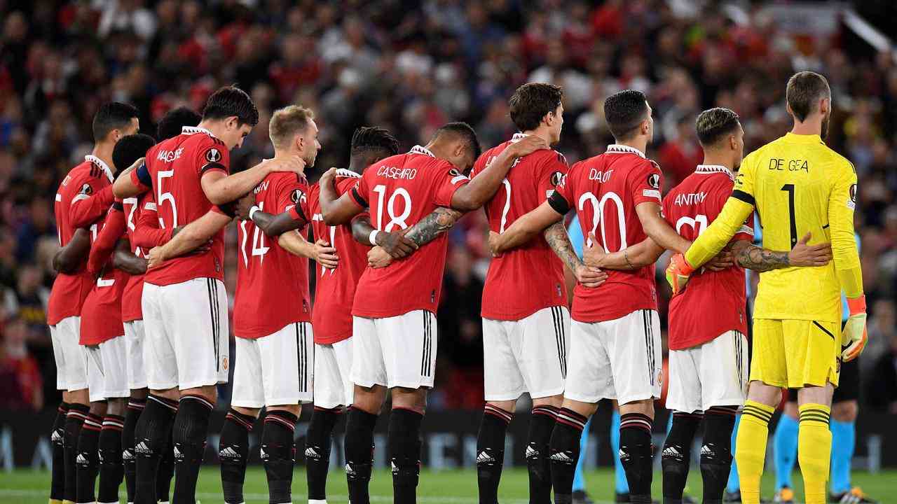 Le Manchester United de l'entraîneur Erik ten Hag a pris les devants lors de la minute de silence précédant le match de Ligue Europa contre la Real Sociedad.