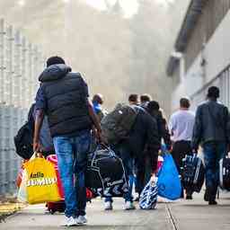 Lhotel Nuland accueille temporairement 50 jeunes refugies A PRESENT