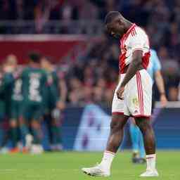 Ajax elimine en Ligue des champions apres une grosse defaite