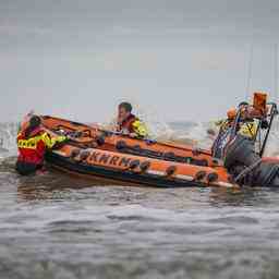 Recherche de personnes a bord de laccident de bateau de