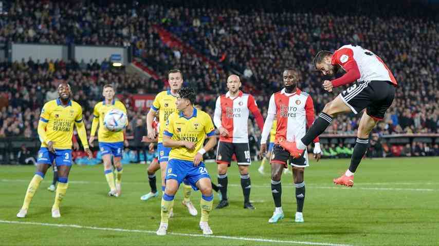 1668133800 386 Feyenoord depasse lAjax et rejoint le PSV grace a une