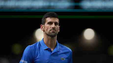 Djokovic depasse Tsitsipas a Paris VIDEO — Sport