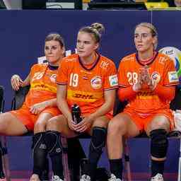 Joueurs de handball elimines pour le titre europeen apres leur