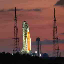 La NASA lance une fusee lunaire sans pilote pour la